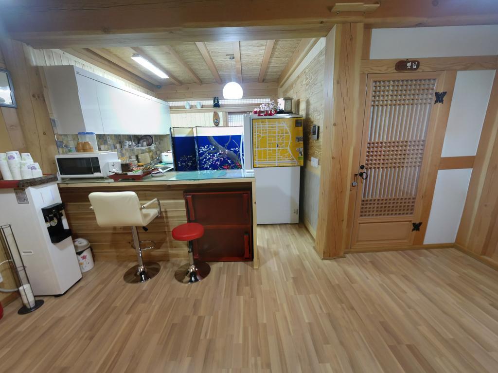 Hanok Guesthouse Jangsoo Jeonju Exterior photo