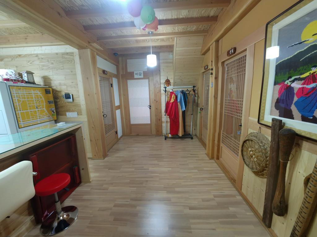 Hanok Guesthouse Jangsoo Jeonju Exterior photo